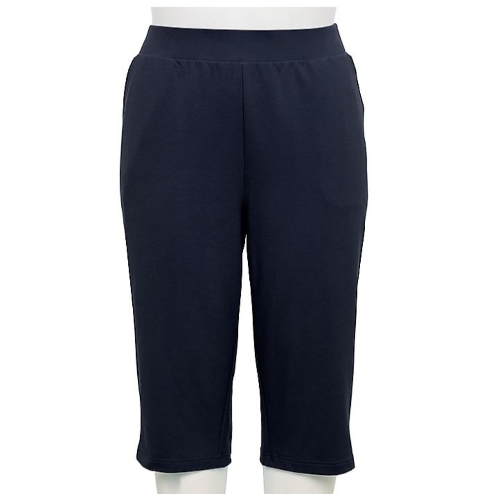 3X "Skimmer Mid Rise" blue long shorts with pockets NWT.  Capris pants